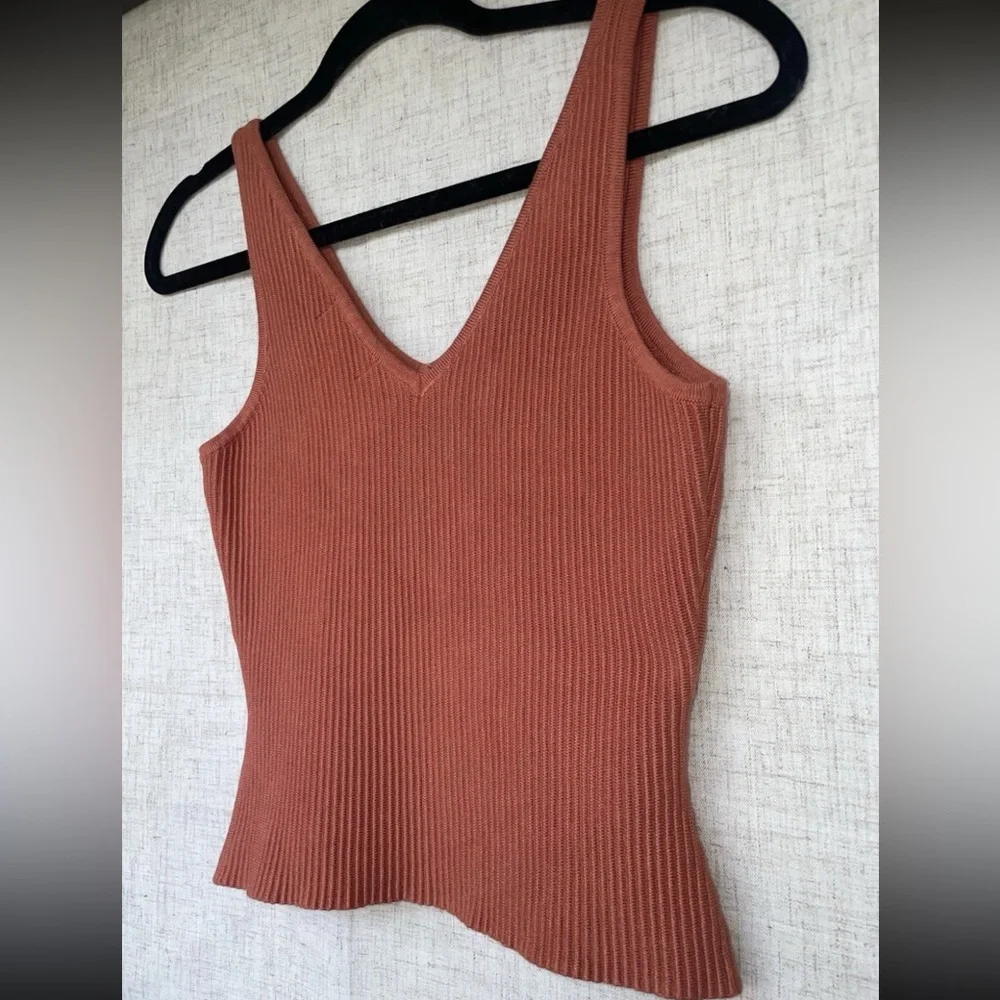 House Of Harlow 1960 Orange Coral Ribbed Tank Top Size Small - Picture 2 of 10